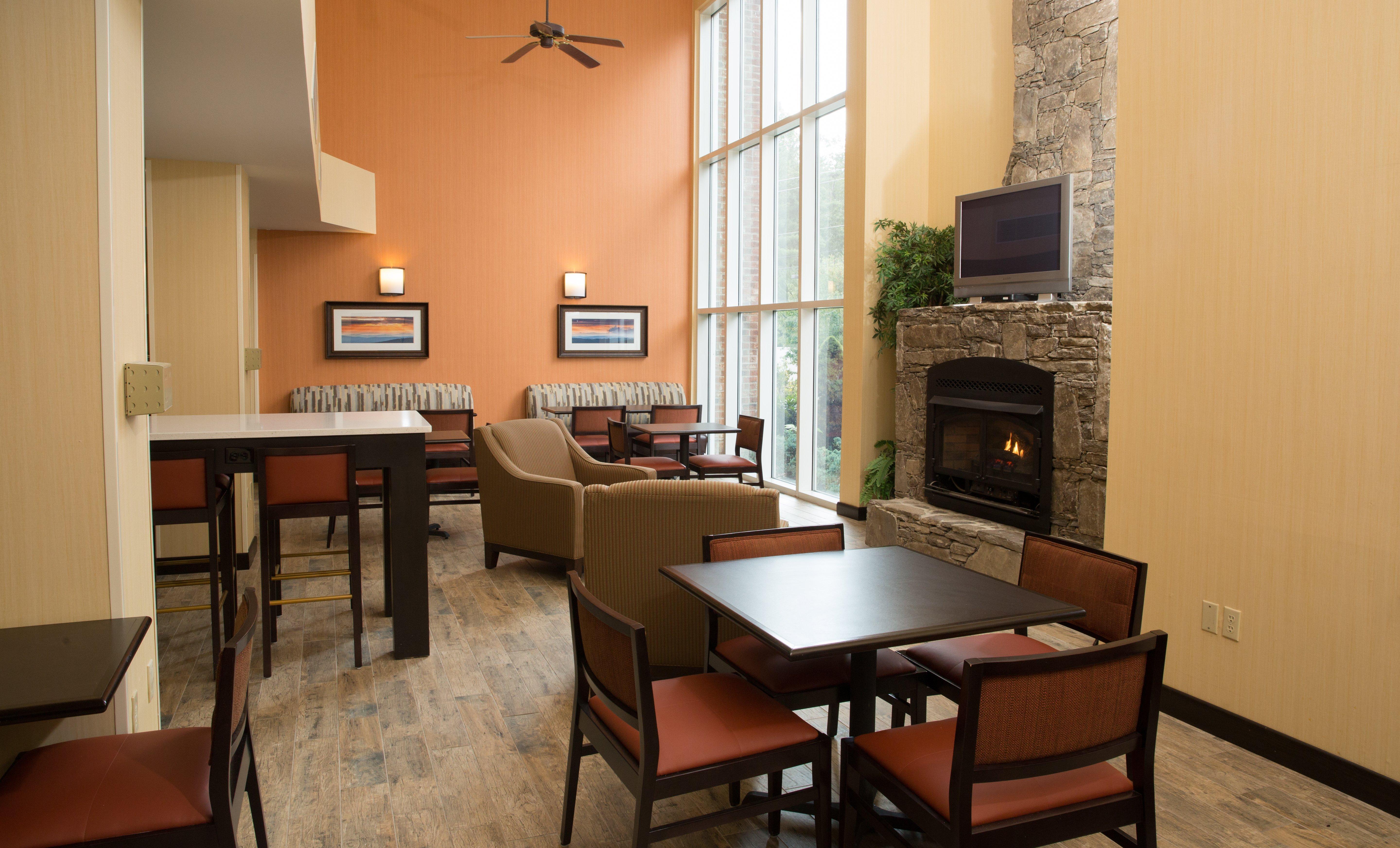 Holiday Inn Express Hotel & Suites Cherokee-Casino By Ihg Eksteriør billede